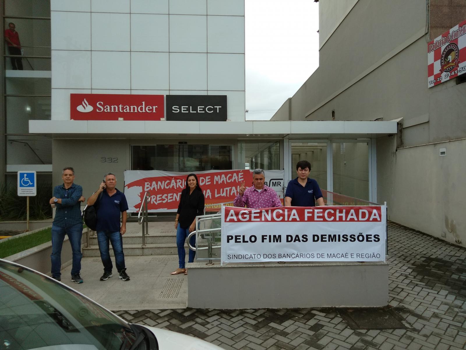 Santander demite mais uma funcionária na base de Macaé