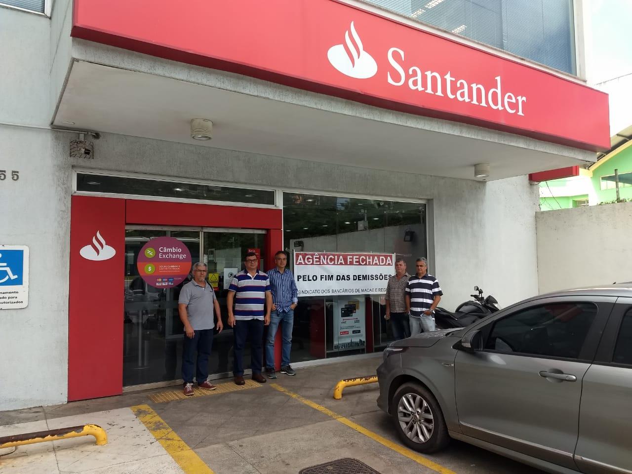 Santander demite funcionários na base de Macaé