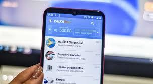 Falha em aplicativo do Auxílio Emergêncial gera enormes filas em agências da Caixa