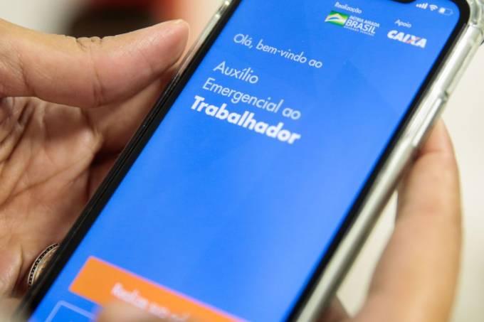 Caixa falha em resolver problemas em apps e central e reclamações explodem