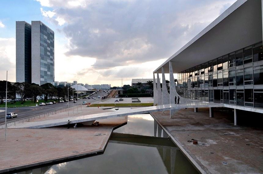 MP que mudava regras trabalhistas perde validade.