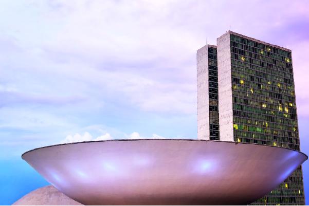 Congresso reage e MP que privatiza a Caixa recebe mais de 400 emendas