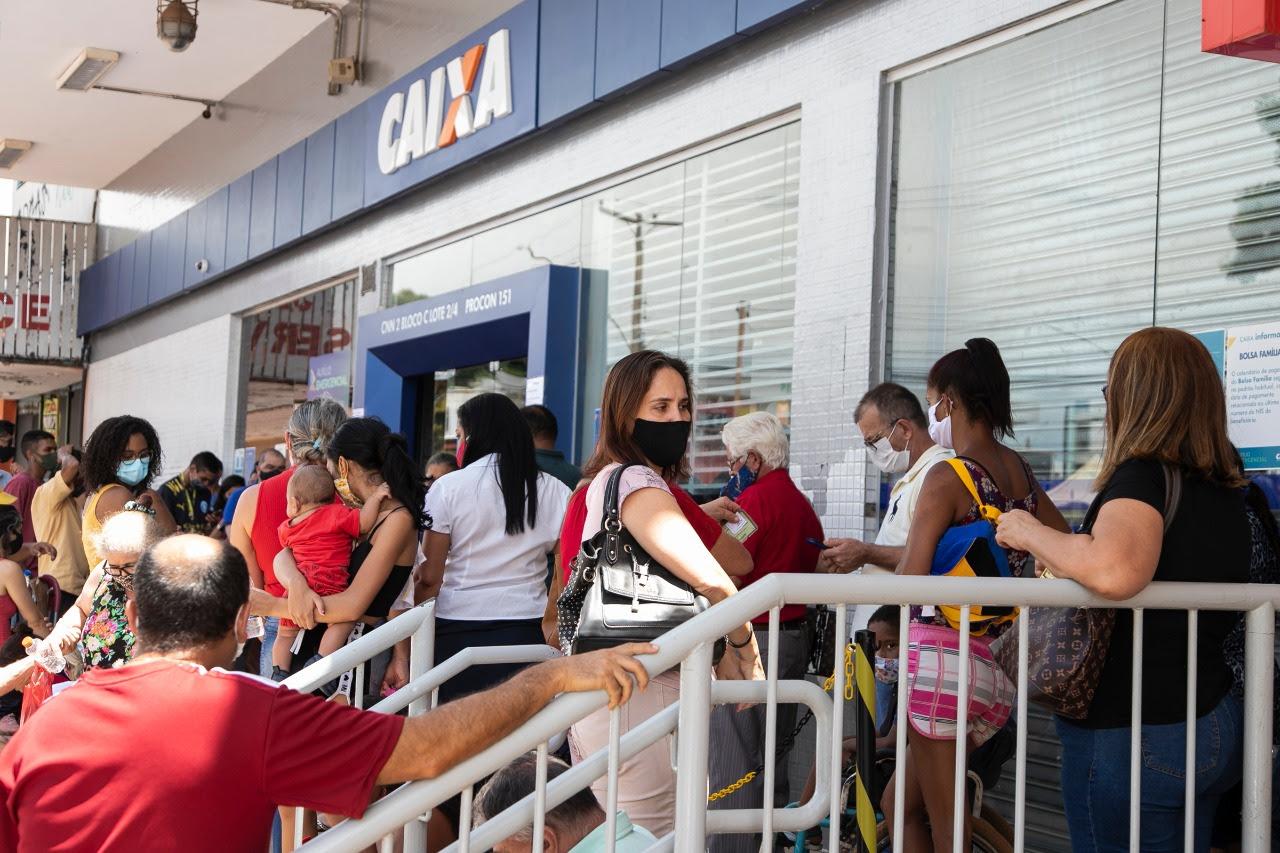 Ministério da Economia autoriza mais 3 mil empregados para quadro de pessoal da Caixa