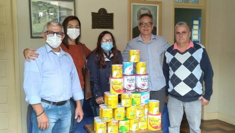 Sindicato entrega doações de leite em pó a Creche Lar de Maria